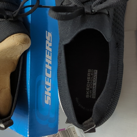 BNIB Skechers woman’s size 11 Black - Picture 5 of 7